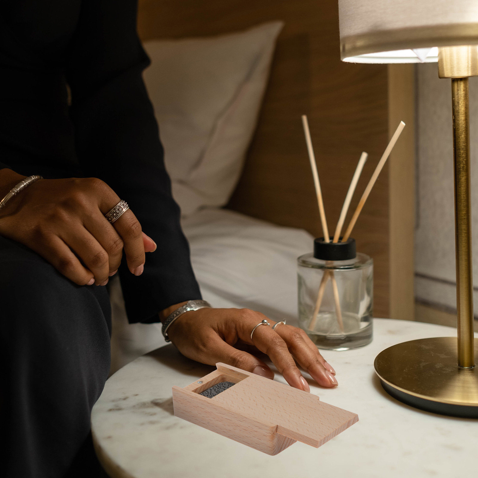 1set Premium Wooden Aroma For  - Home Fragrance Leather Diffuser のレビューと価格